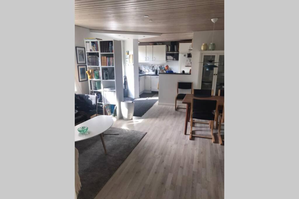 란데르스 Dejlig Lille Hus 아파트 외부 사진